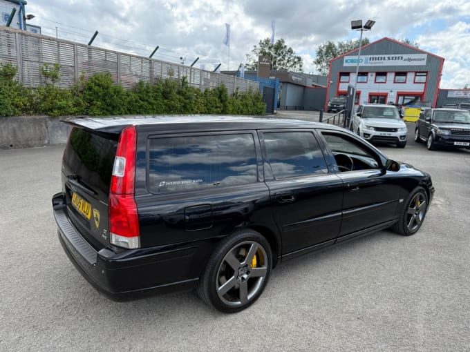 2025 Volvo V70