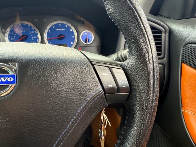 2025 Volvo V70