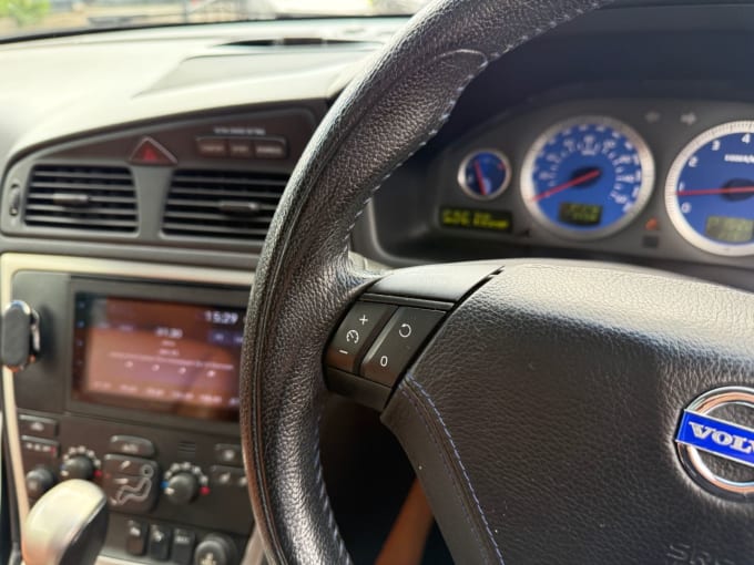 2025 Volvo V70