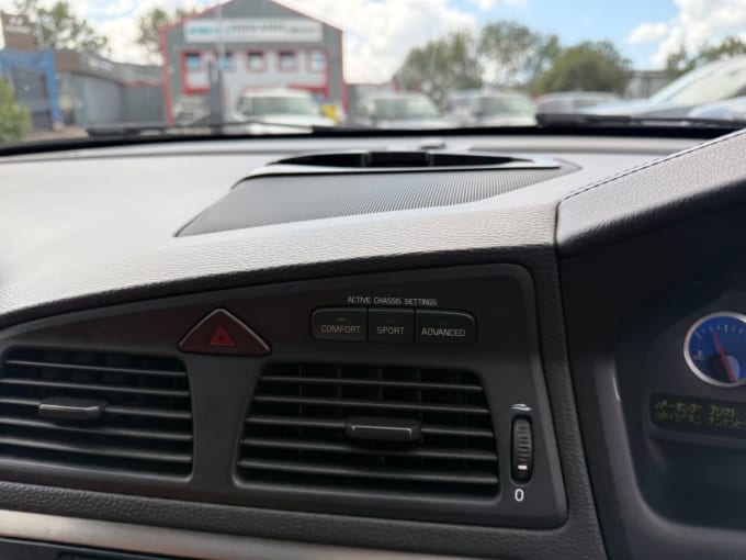 2025 Volvo V70