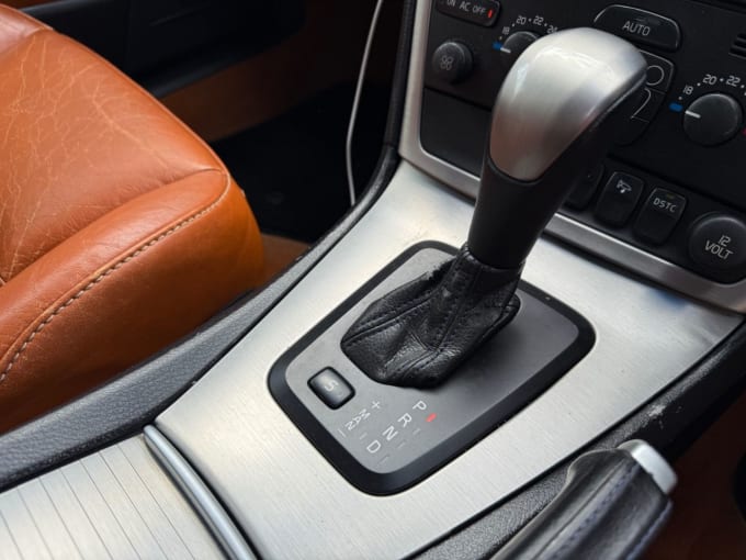 2025 Volvo V70