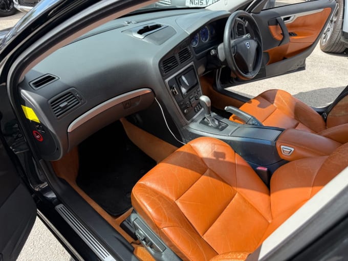 2025 Volvo V70