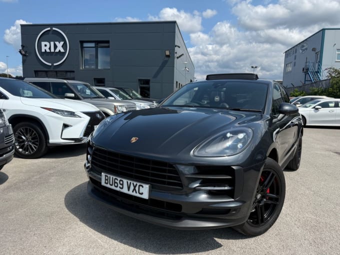 2025 Porsche Macan
