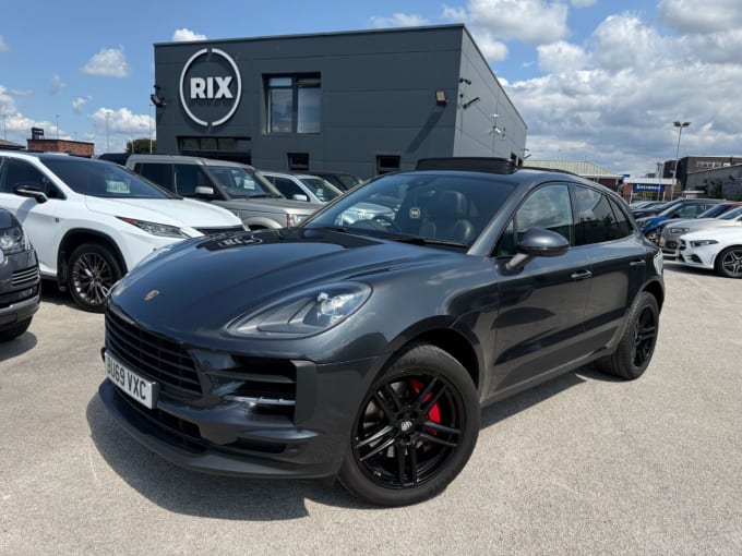 2025 Porsche Macan