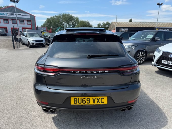 2025 Porsche Macan