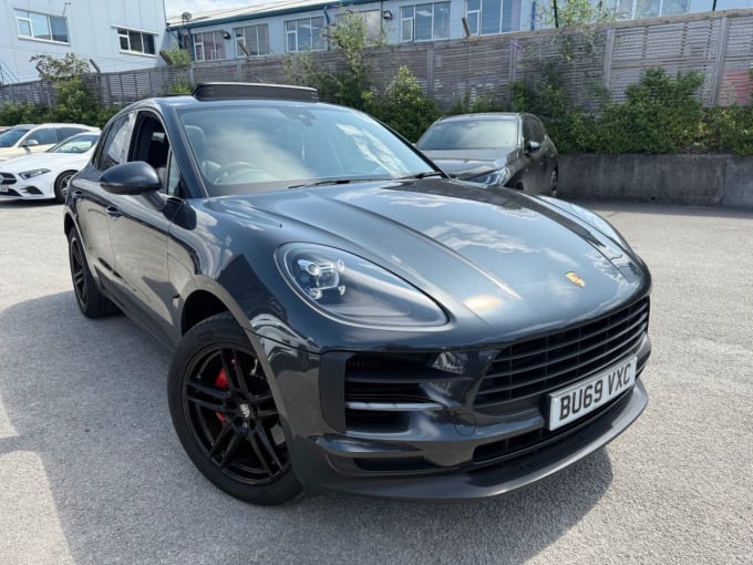 2025 Porsche Macan