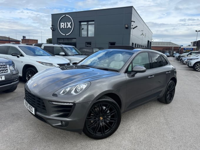 2025 Porsche Macan