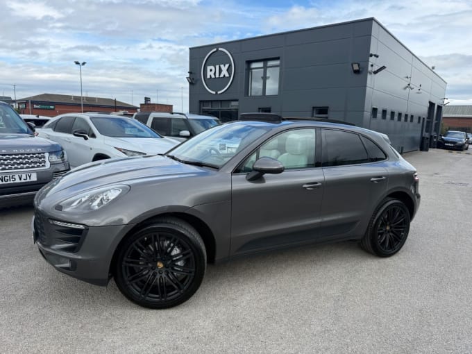 2025 Porsche Macan