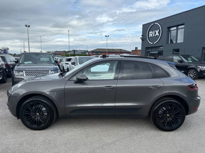 2025 Porsche Macan