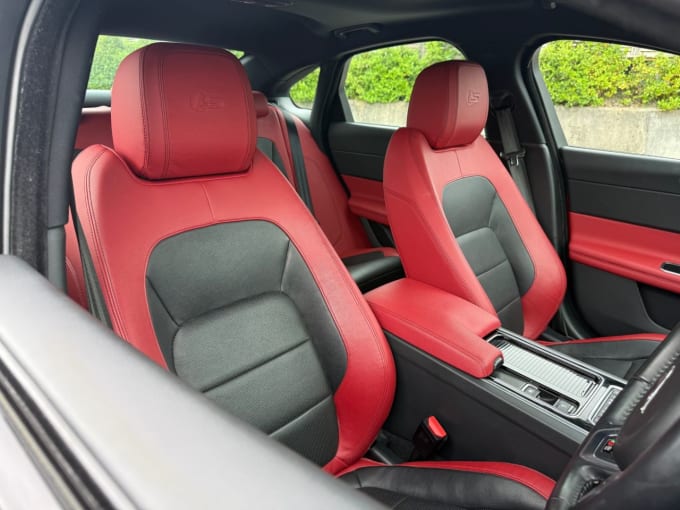 2025 Jaguar Xf