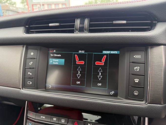 2025 Jaguar Xf