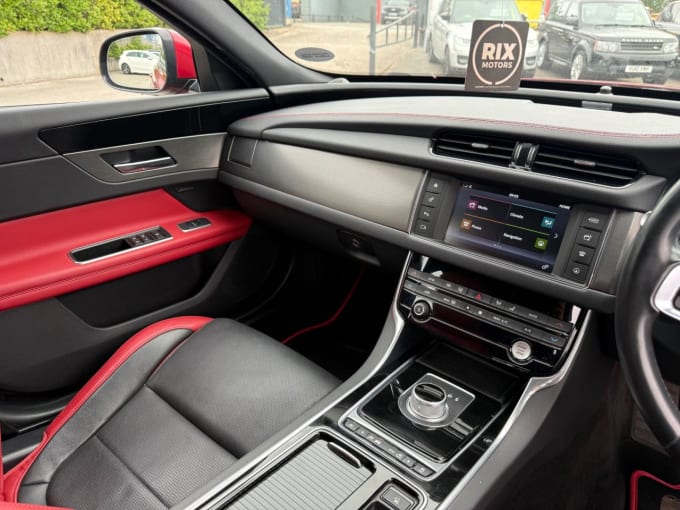 2025 Jaguar Xf