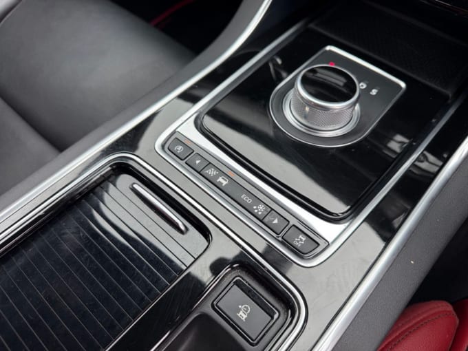 2025 Jaguar Xf