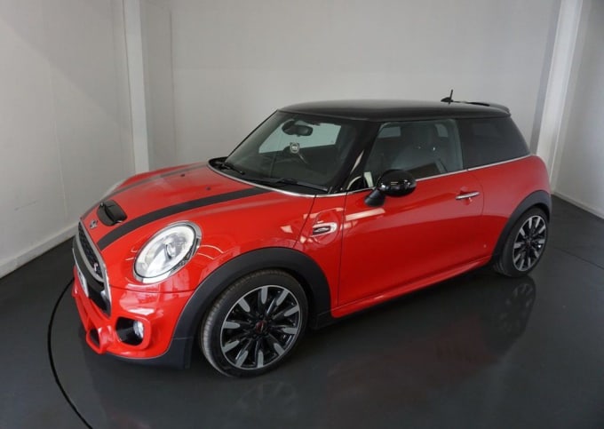 2025 Mini Hatch