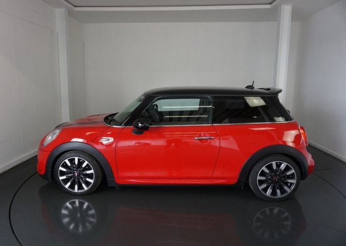 2025 Mini Hatch