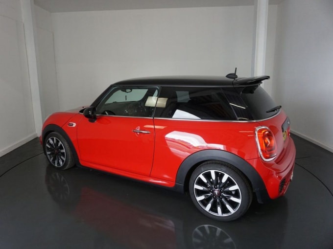 2025 Mini Hatch