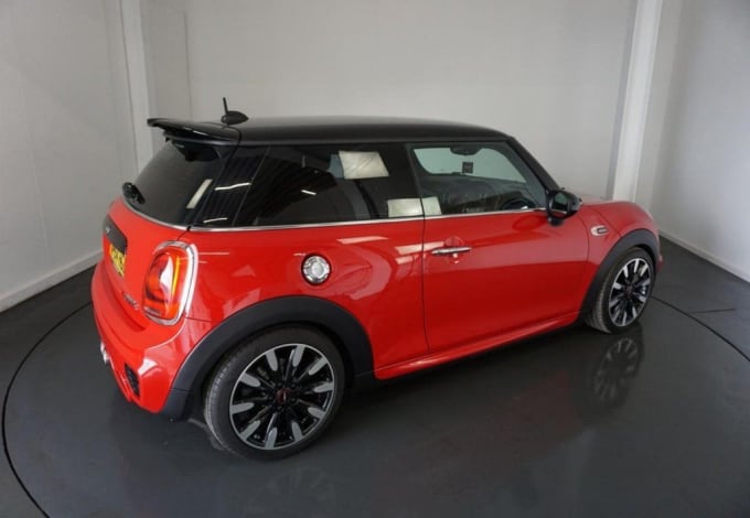 2025 Mini Hatch