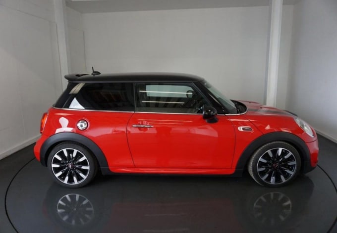2025 Mini Hatch