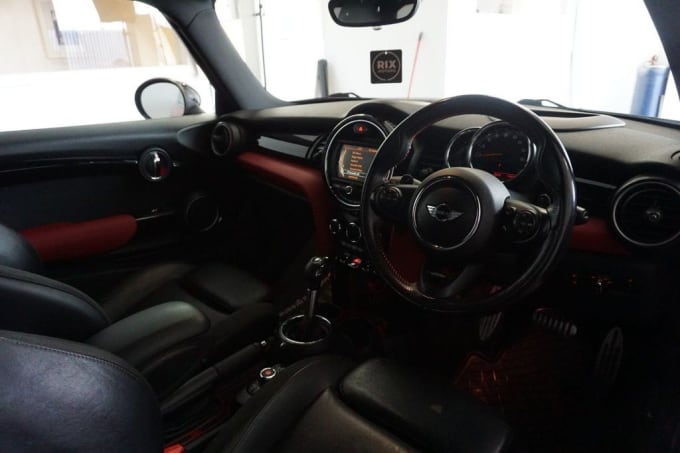 2025 Mini Hatch