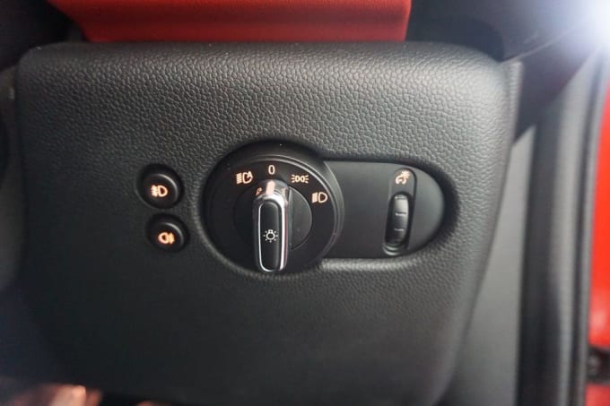 2025 Mini Hatch
