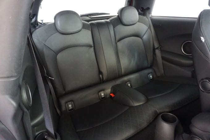 2025 Mini Hatch
