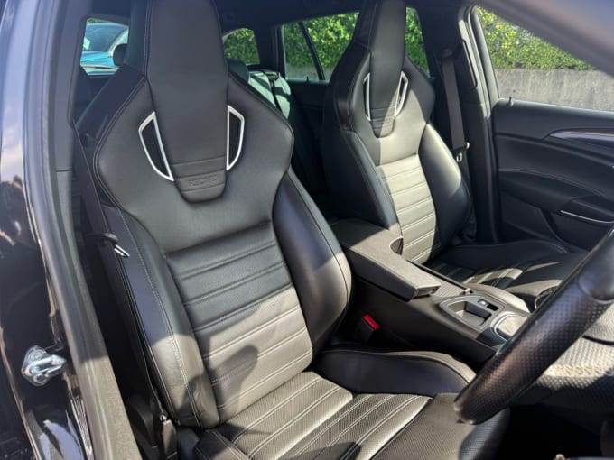 2025 Vauxhall Insignia
