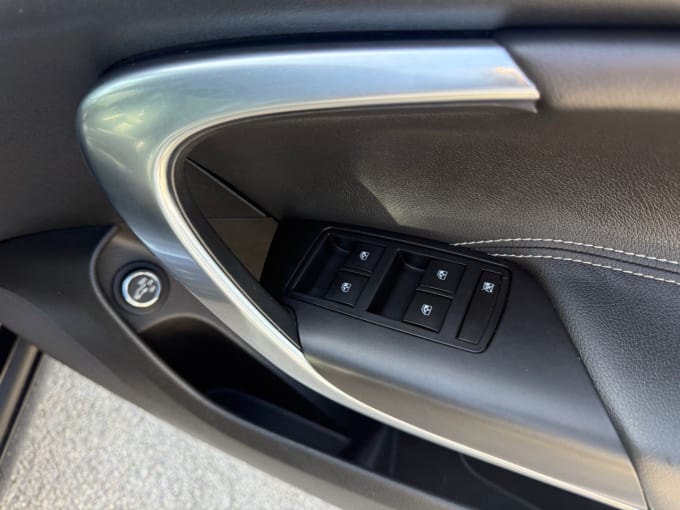 2025 Vauxhall Insignia