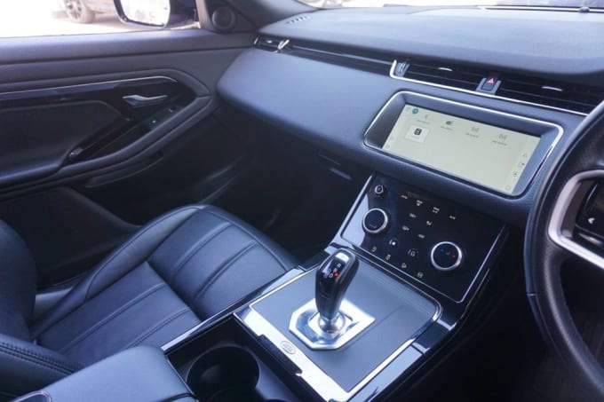 2025 Land Rover Range Rover Evoque