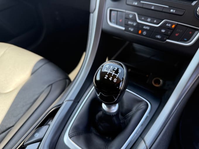 2025 Ford Mondeo