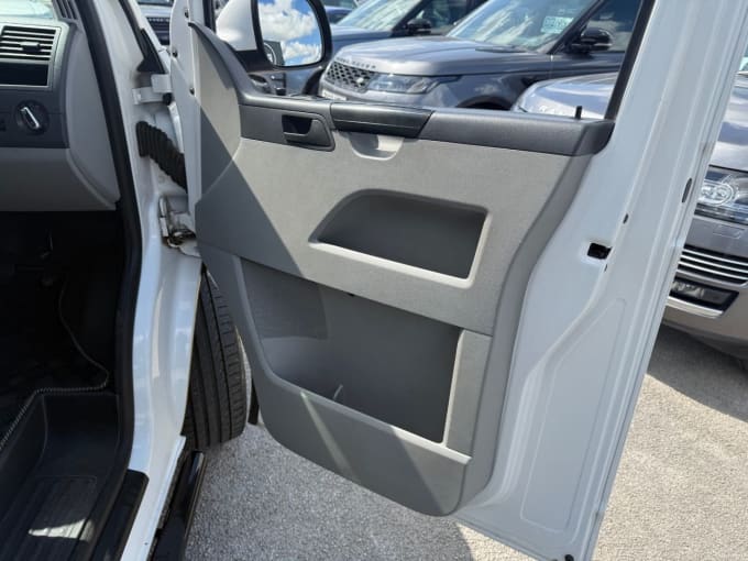 2025 Volkswagen Transporter