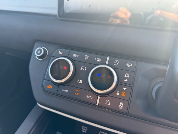 2025 Land Rover Defender