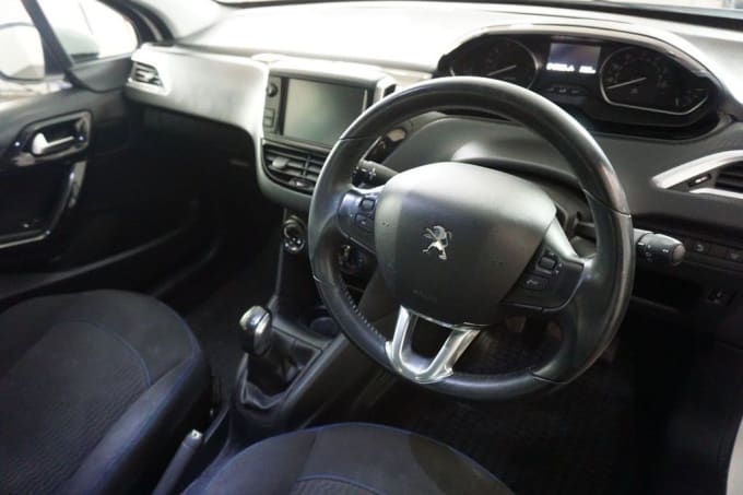 2025 Peugeot 208