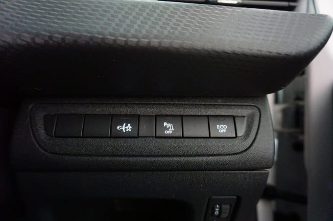 2025 Peugeot 208