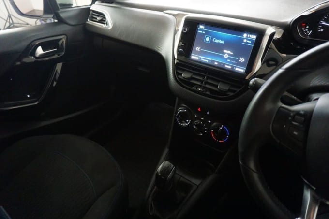 2025 Peugeot 208