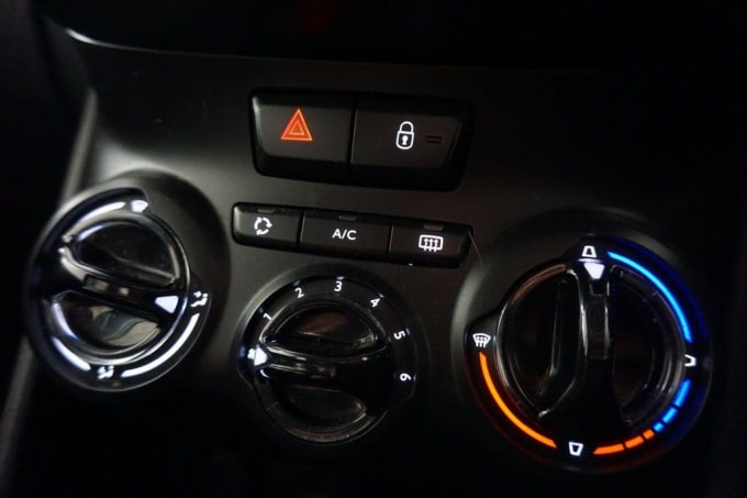 2025 Peugeot 208