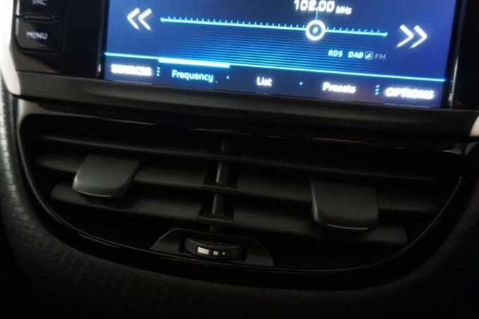 2025 Peugeot 208