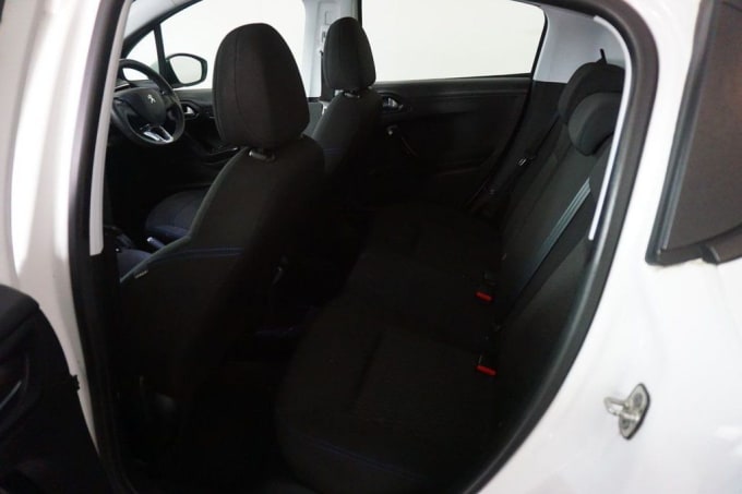 2025 Peugeot 208