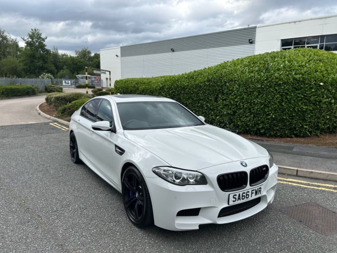 2025 BMW M5