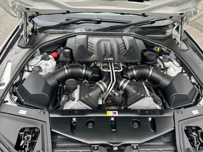 2025 BMW M5