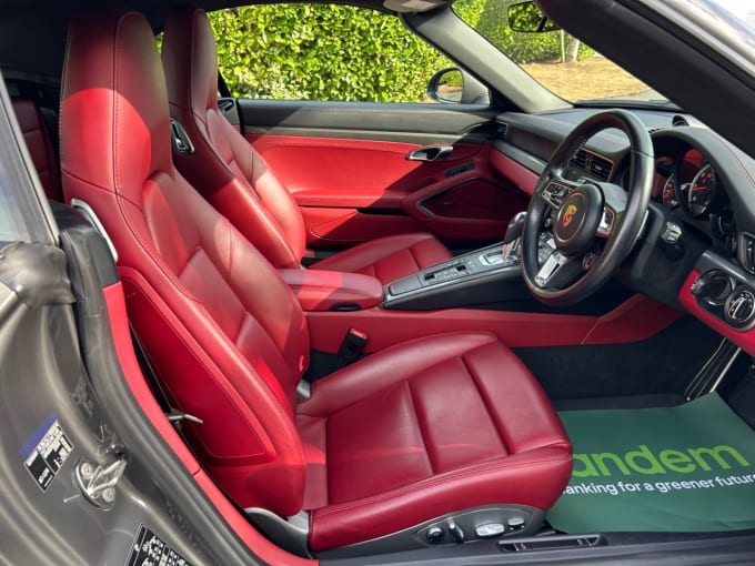 2025 Porsche 911