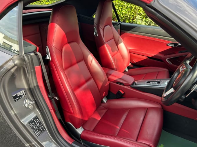 2025 Porsche 911