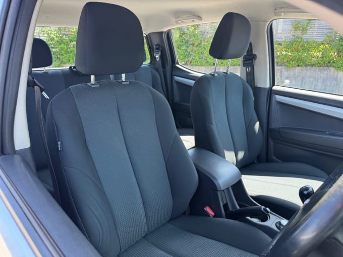 2025 Isuzu D-max