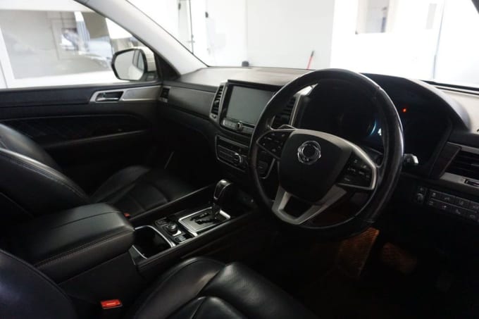 2025 Ssangyong Rexton