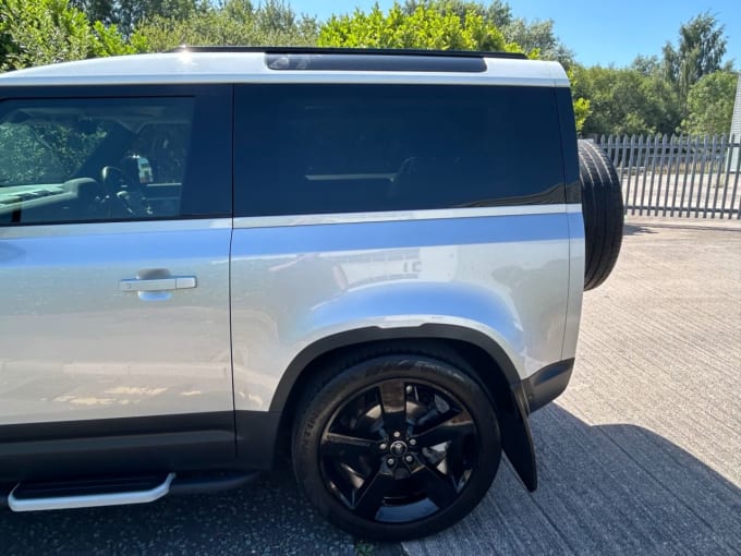 2025 Land Rover Defender