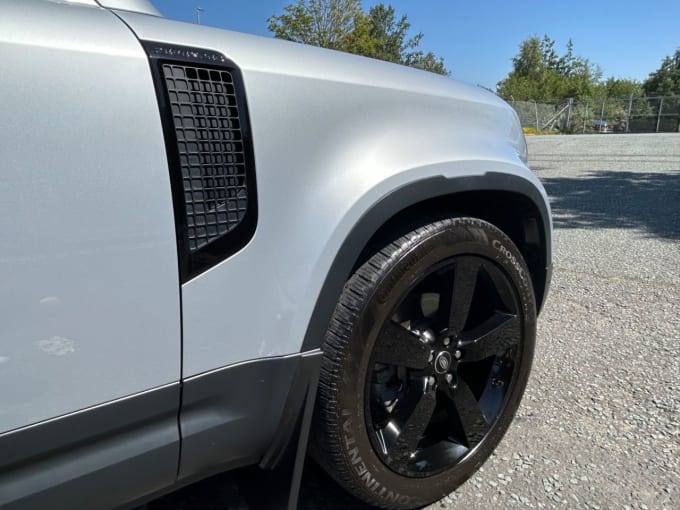 2025 Land Rover Defender