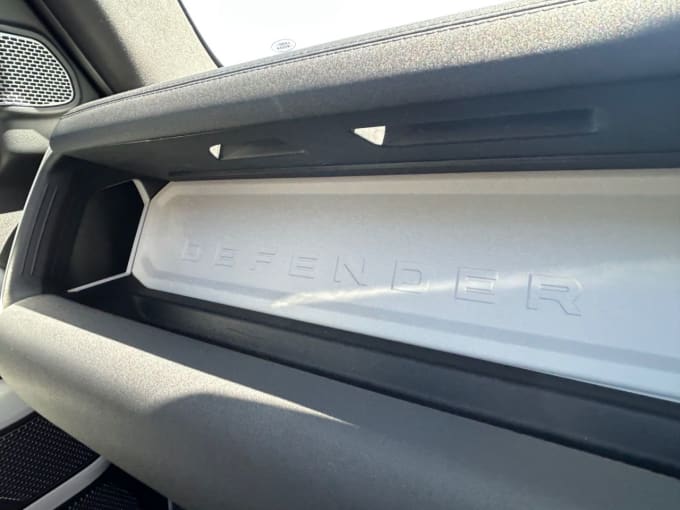 2025 Land Rover Defender