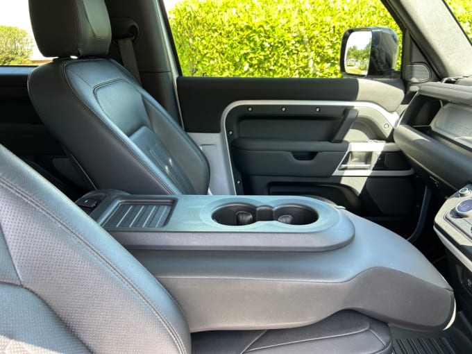 2025 Land Rover Defender