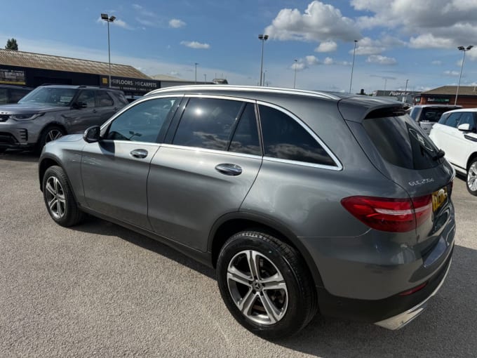 2025 Mercedes-benz Glc