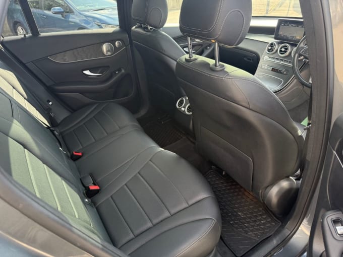 2025 Mercedes-benz Glc