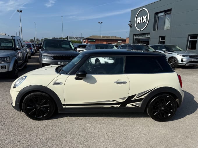 2025 Mini Hatch